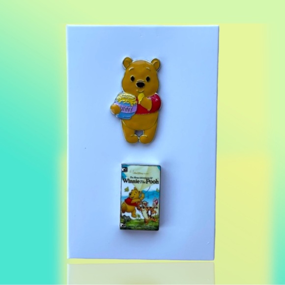 Disney ⏰ Winnie The Pooh “VHS Pin Set” - Picture 2 of 6